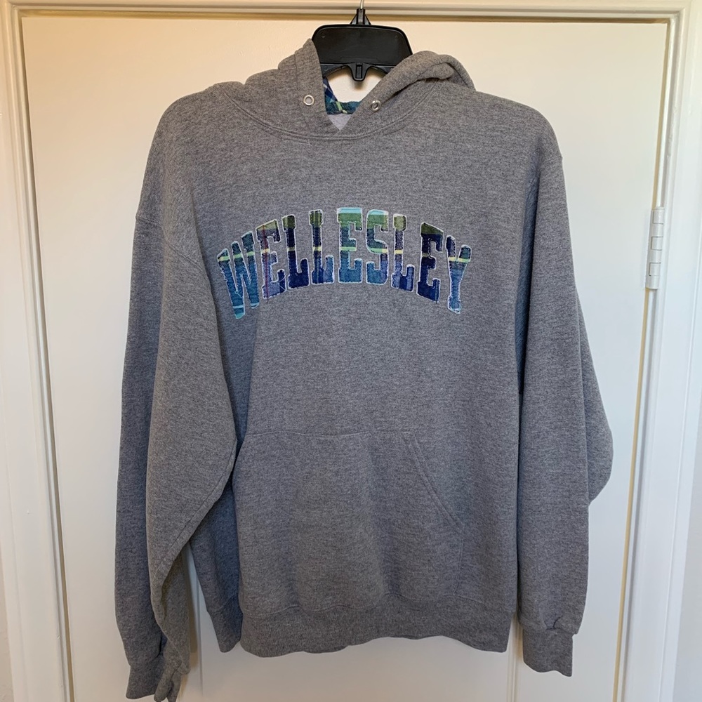 Wellesley College Sweatshirt